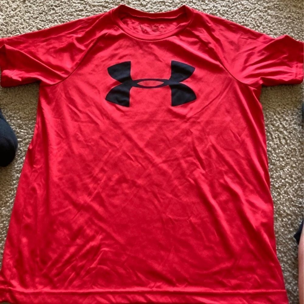 Boys Under Armour Athletic Tshirt